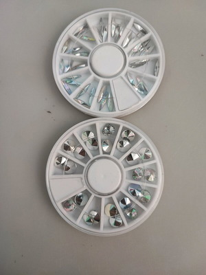 Silver nail rhinestones new, large diamond and round shapes