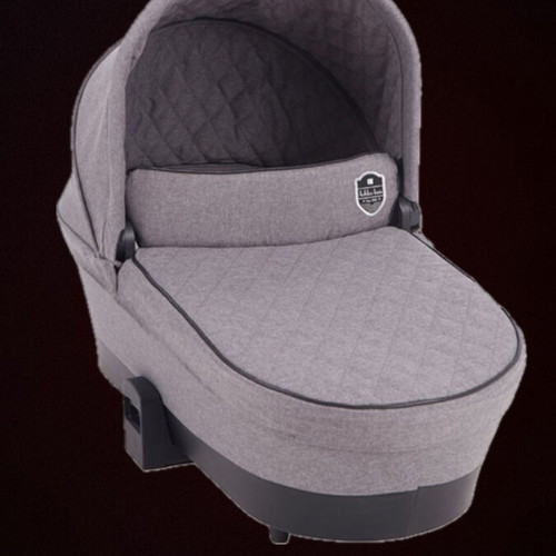 Kikka Boo bassinet like new with mattress and adapters