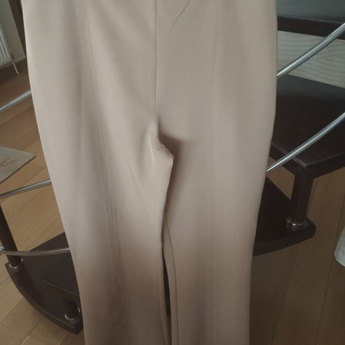 Lynne pants with light flare, like new, size XS, beige