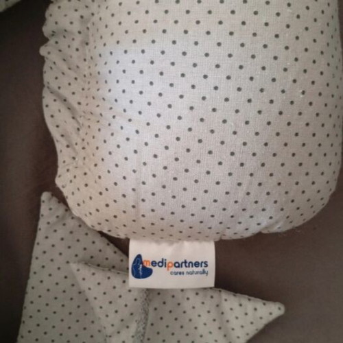 Medipartners baby nest like new with adjustable size and extra covers