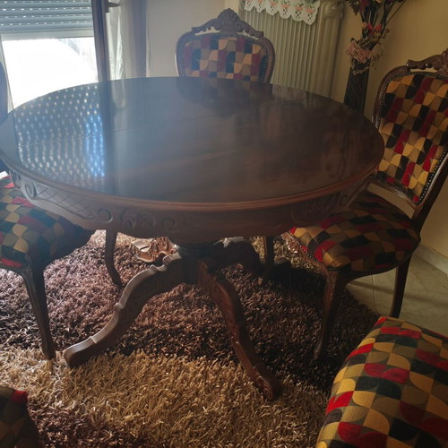 Neoclassical dining table with six chairs like new, extendable
