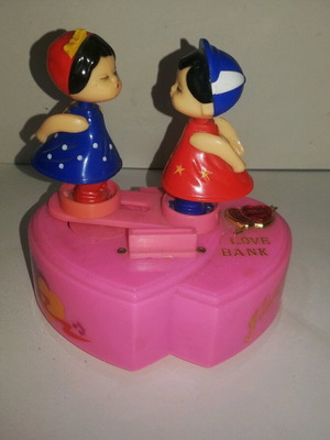 Vnt Love Bank decorative used