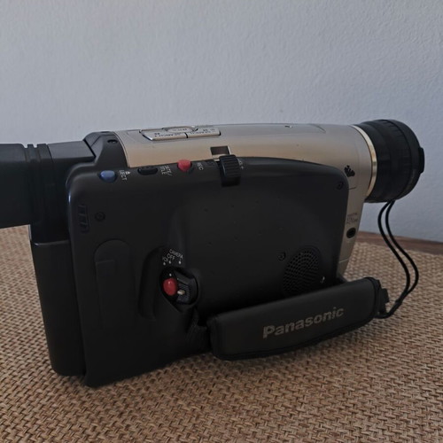 Panasonic video camera like new with all accessories and manual