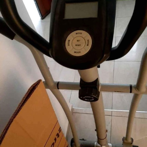 Elliptical fitness machine new with magnetic resistance system