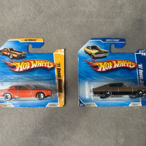 Hot Wheels Dodge Charger lot of two cars 1971 and 1967 new