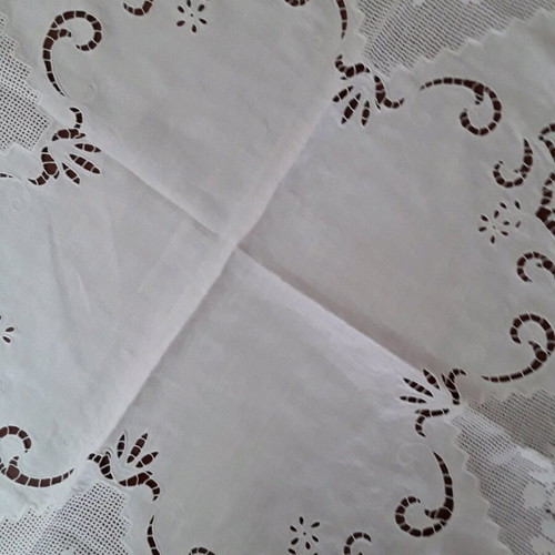 White tablecloth 1.16 x 1.16 m with crochet and handmade embroidery new