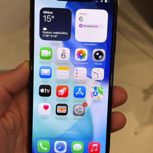 iPhone 11 Pro Max 256GB Mint Green used with Spigen case