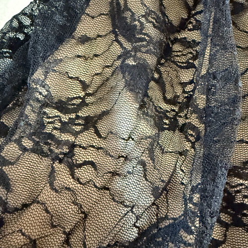 Zic Zac Mini Champagne dress with black lace size M like new