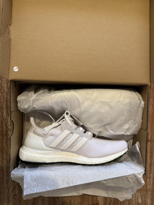 Adidas Ultra Boost 1.0 DNA sneakers new, size 46, white