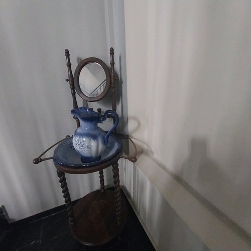 Antique lavopano in excellent condition
