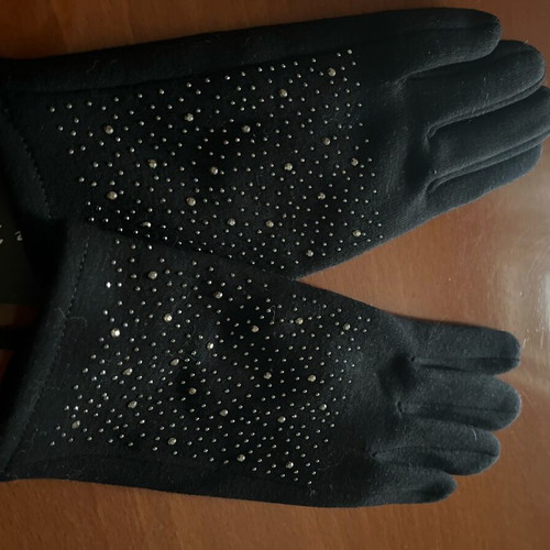 Gloves for cold weather like new, warm and stylish