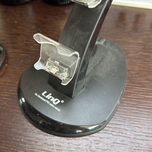 PS4 DualShock 4 charging dock like new with USB cable