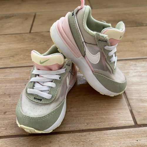 Nike Waffle One kids sneakers like new, pink green N22