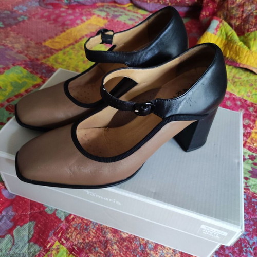 Tamaris leather shoes pumps like new, size 37, black-brown