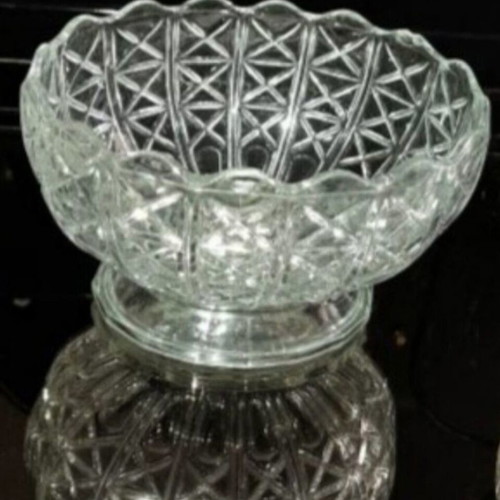 Carved crystal fruit bowl like new, 25x20x16 cm