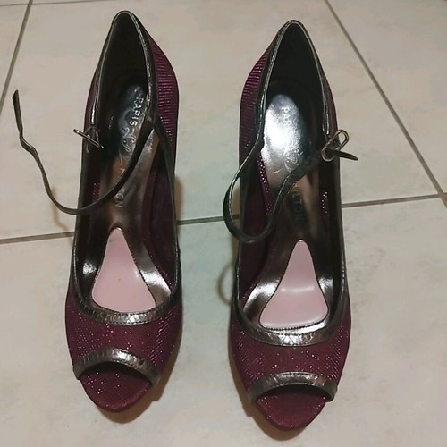 Peep Toe Paris Hilton Shoes like new, purple, size 36