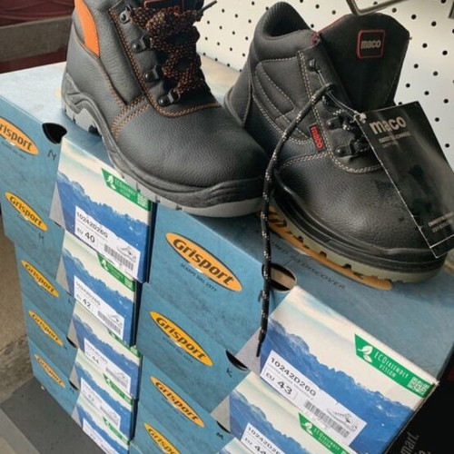 Maco boots new in black and black with orange