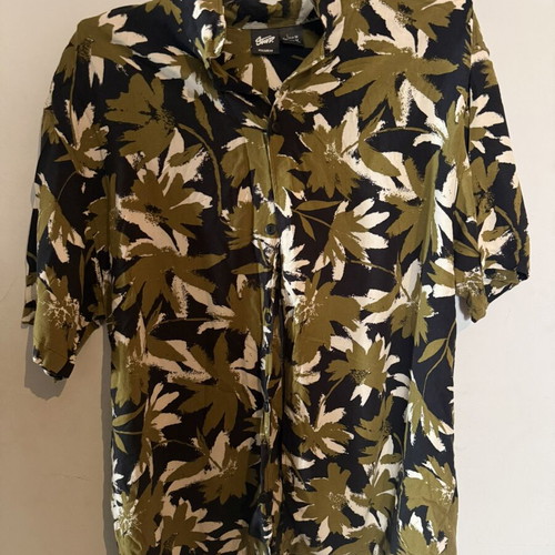 Pull & Bear men's short sleeve shirt with floral pattern like new, size M