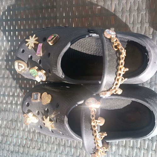 Black clogs like new with charms and gold chain size 36–37