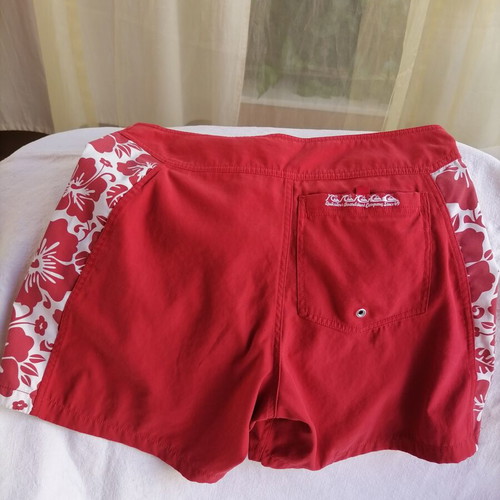 Quiksilver men's swim shorts size 32 like new