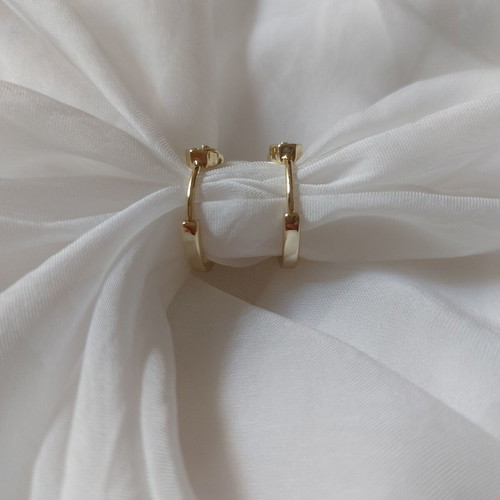 Gold hoop earrings like new with sparkling stones