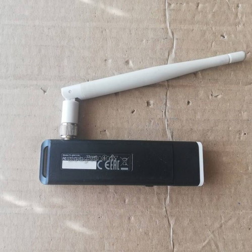 TP-LINK TL-WN722NV2 150Mbps USB2.0 High-Gain Wireless Adapter V2.0 like new