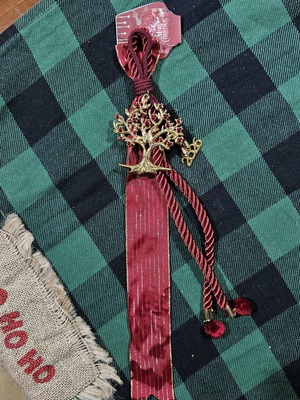 New 2026 New Year's Charm with Tag