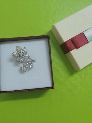 Silver 925 ring used, resizable, flower design