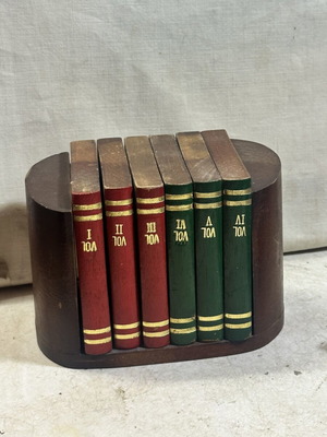 Vintage wooden set of 6 coasters shaped like books with bookshelf