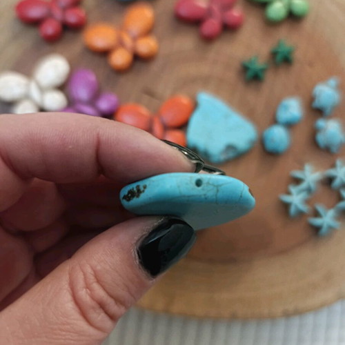 Semi-precious howlite and turquoise elements new