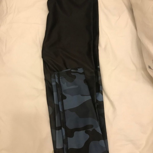 Athlon camouflage women's leggings new, size medium fits small