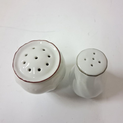 Vintage Porcelain Salt and Pepper Shakers Set like new, hand-decorated