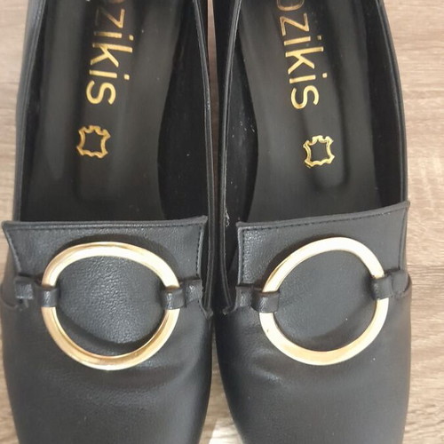 Bozikis pumps size 38 like new, black