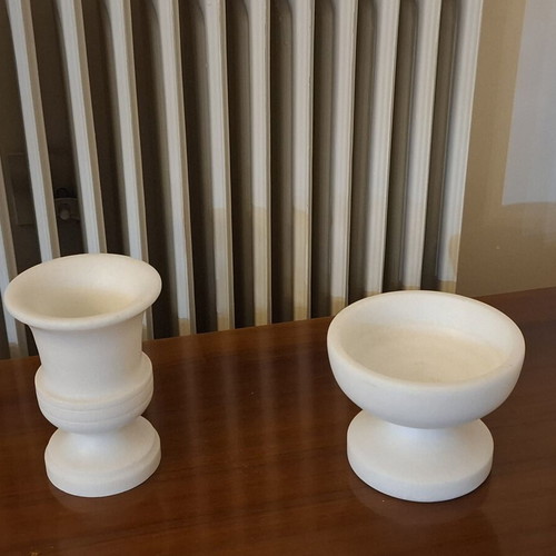 Decorative items from Parian marble like new