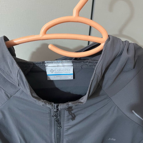 Columbia windbreaker jacket like new, gray, men's size M
