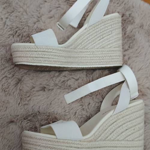 Calvin Klein white wedge sandals like new, size 38