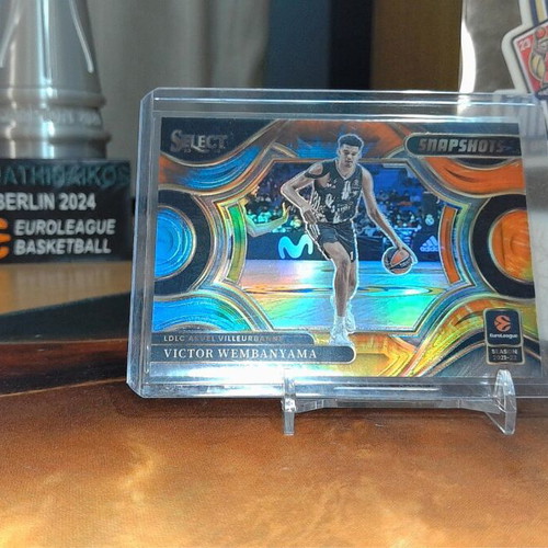 Victor Wembanyama Ultimate ASVEL EuroLeague Rookie Collection Lot 10 Cards like new