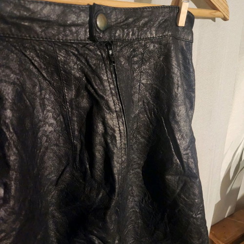 Leather skirt short with slim fit, Small