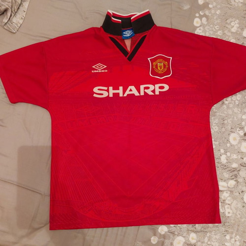 Manchester United jersey with Old Trafford stadium print, 1994-1996