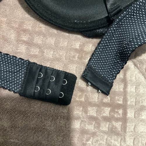 Bra 75B with padding like new, black and white