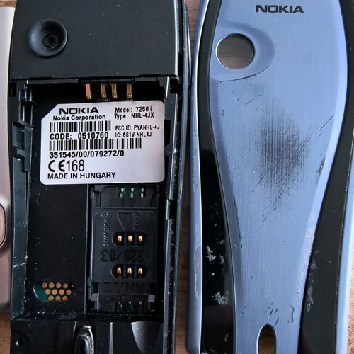Lot of used Nokia and Sony Ericsson mobile phones from early 2000s