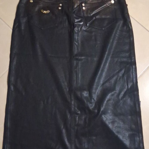 Skirt new with elastic fabric resembling leather