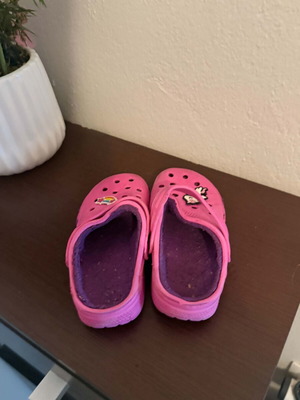 Children's pink winter slippers with fur lining