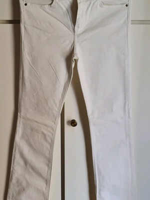 Λευκό τζην Zara μεταχειρισμένο, μέγεθος 36 Small