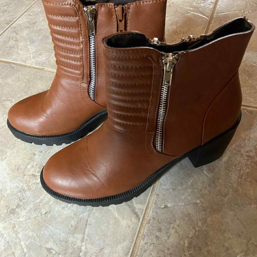 Women's brown ankle boots like new, size 39