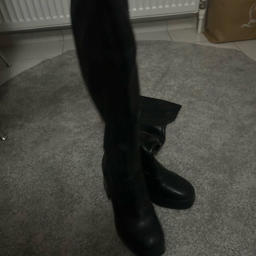 Tamaris over the knee boots black like new, size 37