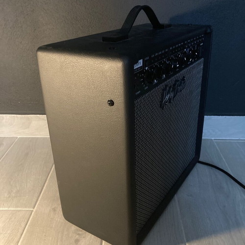 Harley Benton HB-20MFX 30w guitar amp like new with Bluetooth and effects