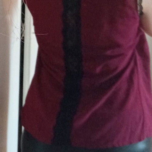 Badila Sleeveless Loose Burgundy Top With Black Lace Like New, One Size