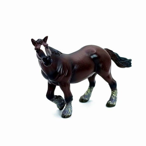 Clydesdale Horse Figures set like new, plastic, adult and foal