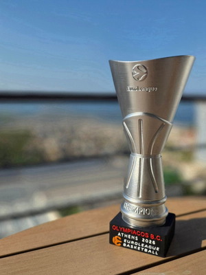 Euroleague Olympiacos trophy 30 cm with keychain gift